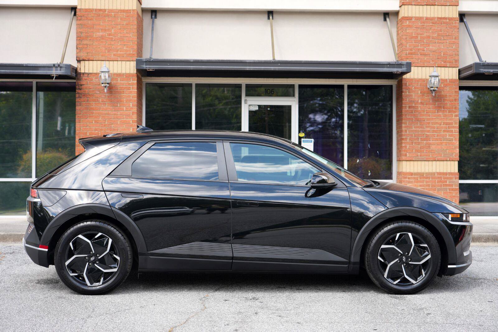 Used 2024 Hyundai Ioniq 5 SEL RWD image 49