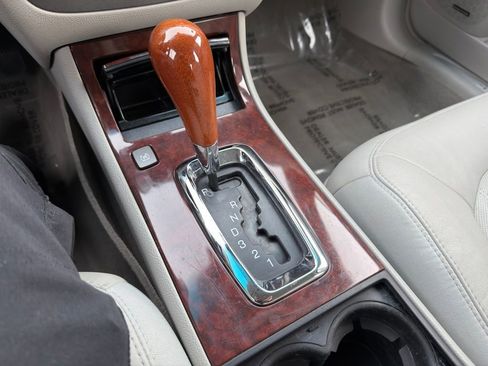 Used 2008 Buick Lucerne CXL w/ Luxury Package FWD image 16