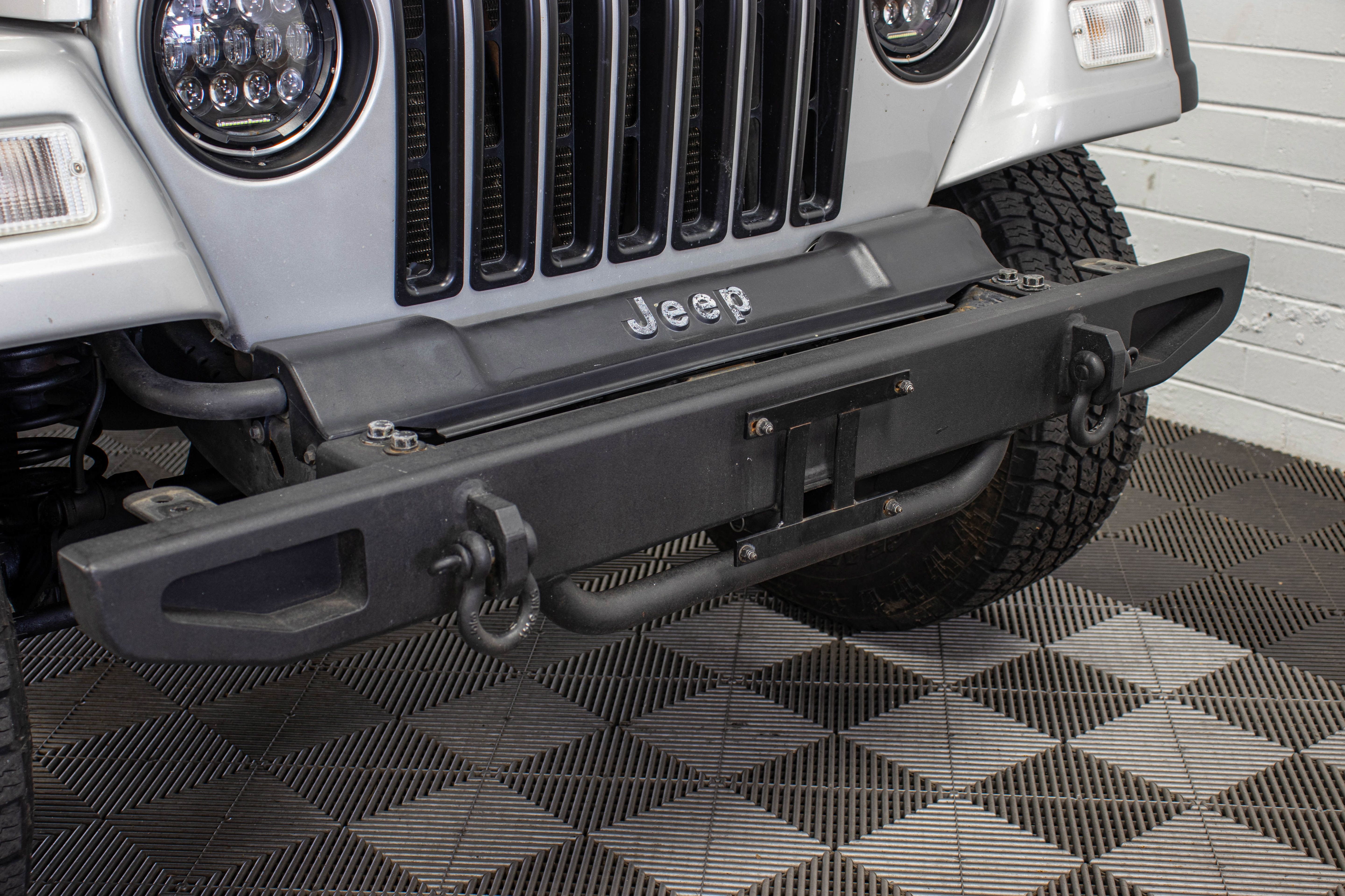 Used 2005 Jeep Wrangler X w/ Tire & Wheel Group (Ecco) AWD/4WD image 12