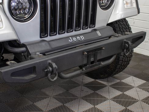 Used 2005 Jeep Wrangler X w/ Tire & Wheel Group (Ecco) AWD/4WD image 12