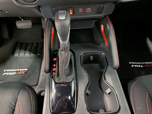 Used 2025 Nissan Frontier PRO-4X image 34