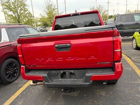 Used 2025 Toyota Tacoma TRD Off-Road AWD/4WD image 5