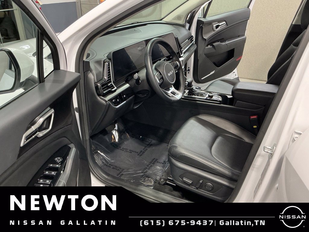 Used 2025 Kia Sportage EX AWD/4WD image 6