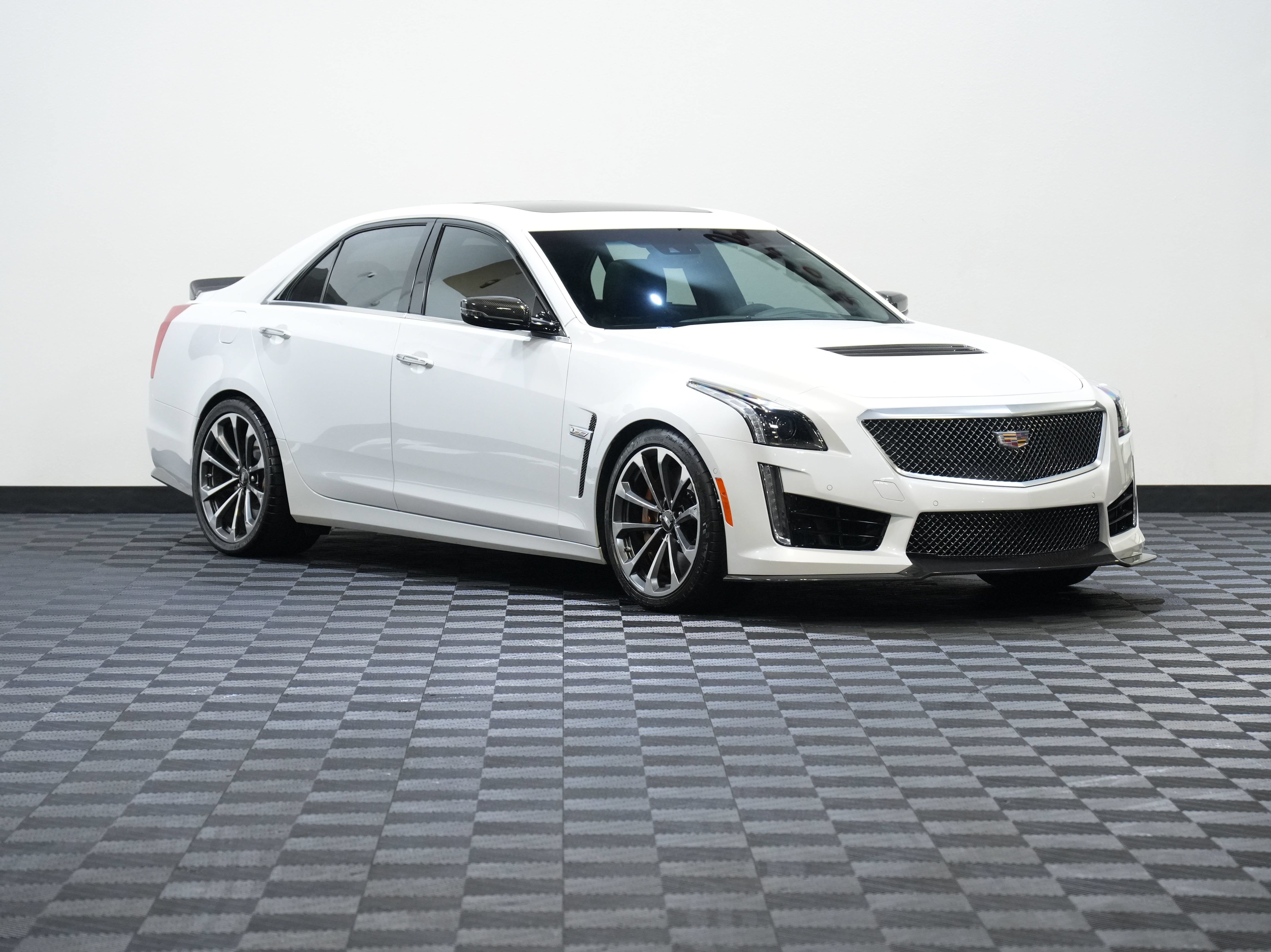 Used 2016 Cadillac CTS V w/ Carbon Fiber Package RWD image 5