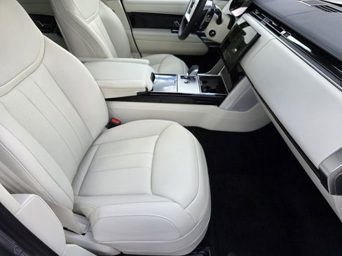 New 2026 Land Rover Range Rover SE image 3
