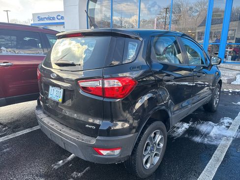 Used 2020 Ford EcoSport S image 4