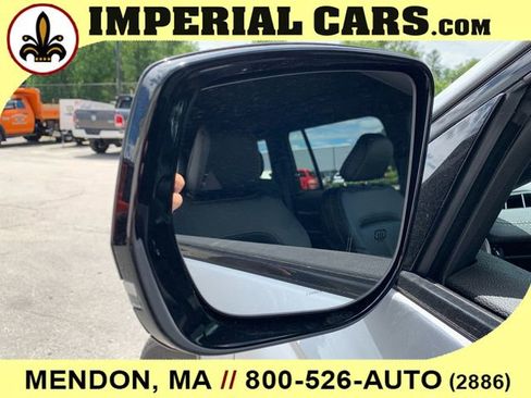 New 2025 Jeep Grand Cherokee Limited w/ Black Appearance Package image 9