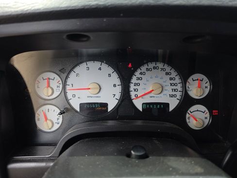 Used 2005 Dodge Ram 1500 Truck SLT w/ Trailer Tow Group RWD image 7