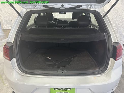 Used 2018 Volkswagen GTI SE w/ SE Leather Package image 15