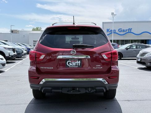 Used 2017 Nissan Pathfinder Platinum w/ Family Entertainment Package AWD/4WD image 7