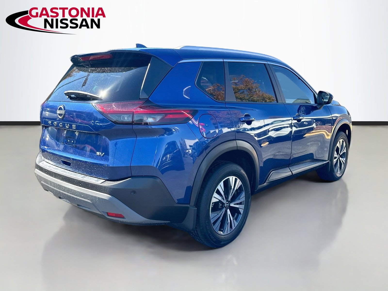 Used 2023 Nissan Rogue SV w/ SV Premium B Package FWD image 9