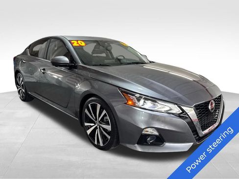 Used 2020 Nissan Altima 2.5 Platinum FWD image 3
