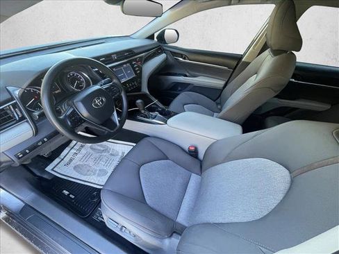 Used 2019 Toyota Camry LE image 13