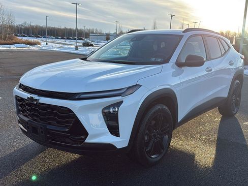 Used 2025 Chevrolet Trax ACTIV w/ Sunroof Package image 15