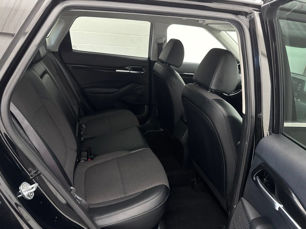 Used 2021 Kia Seltos S FWD image 32