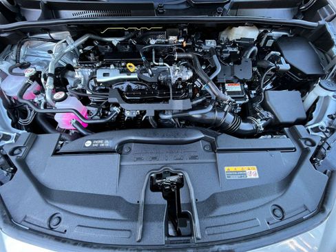 Used 2025 Toyota Prius LE image 32