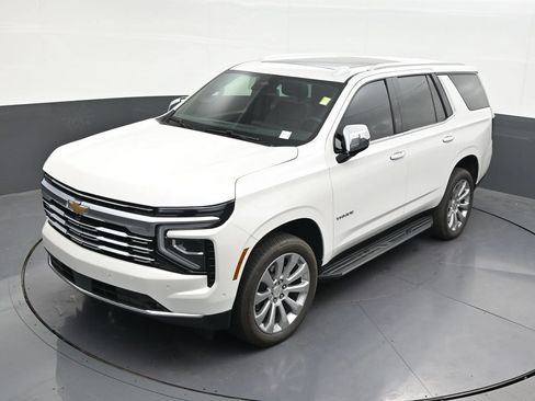 Used 2025 Chevrolet Tahoe Premier w/ Sun And Tow Package RWD image 17