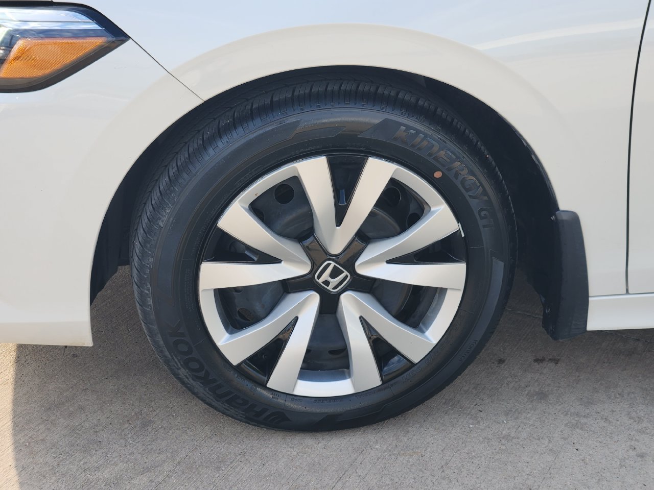 Used 2024 Honda Civic LX image 11