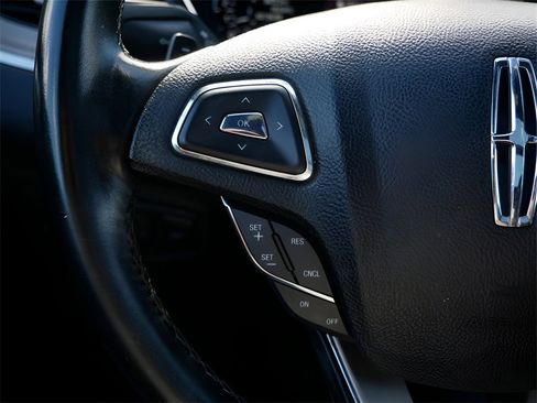 Used 2019 Lincoln MKC Select w/ Select Plus Package image 17