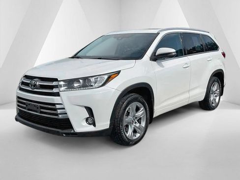 Used 2019 Toyota Highlander Limited AWD/4WD image 3