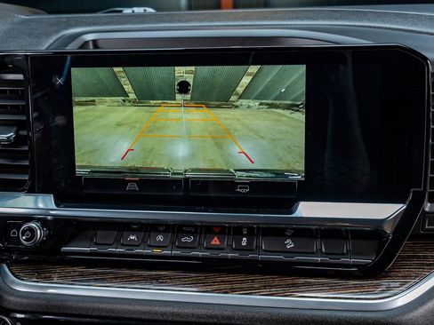 Used 2025 GMC Sierra 1500 SLE w/ X31 Off-Road Package image 25