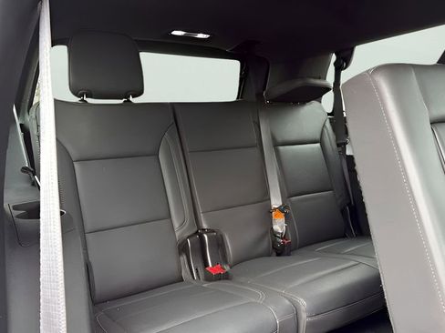 Used 2024 Chevrolet Tahoe LT image 3