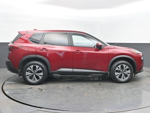 Certified 2023 Nissan Rogue SV image 8
