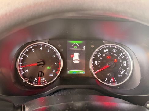 Used 2021 Toyota RAV4 LE AWD/4WD image 20