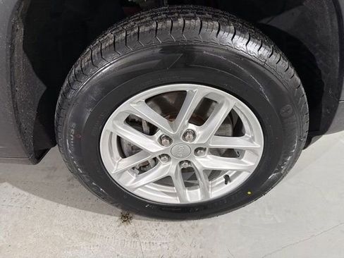 Used 2023 Jeep Grand Cherokee L Laredo w/ Luxury Tech Group I image 18