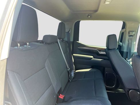 Used 2025 Chevrolet Silverado 1500 LT RWD image 26