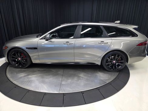 Used 2018 Jaguar XF S image 8