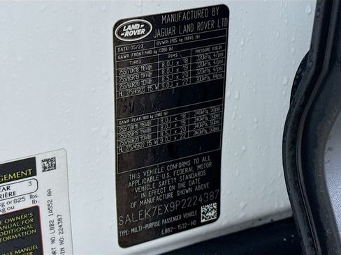 Used 2023 Land Rover Defender 110 image 30