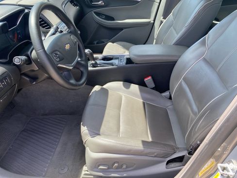 Used 2017 Chevrolet Impala Premier FWD image 34