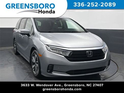 Used 2024 Honda Odyssey Touring image 1