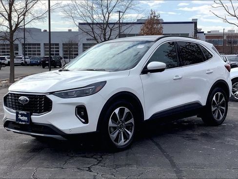 Used 2023 Ford Escape Platinum image 15