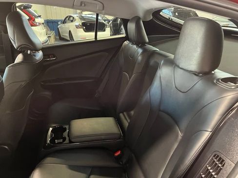 Used 2018 Toyota Prius Prime Premium w/ Carpet Mat Package FWD image 18