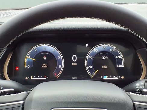 New 2025 Jeep Grand Cherokee L Limited image 29