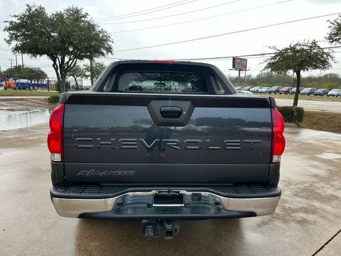 Used 2005 Chevrolet Avalanche Z66 w/ Preferred Equipment Group image 6