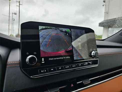 New 2025 Mitsubishi Outlander SEL image 12