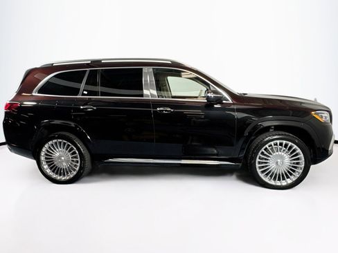 Used 2023 Mercedes-Benz Maybach GLS 600 4MATIC image 4