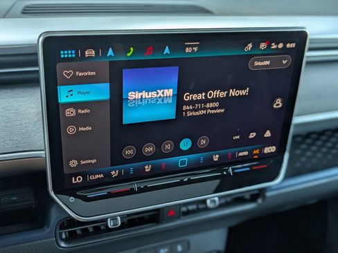 Used 2025 Volkswagen ID. Buzz Pro S Plus RWD image 31