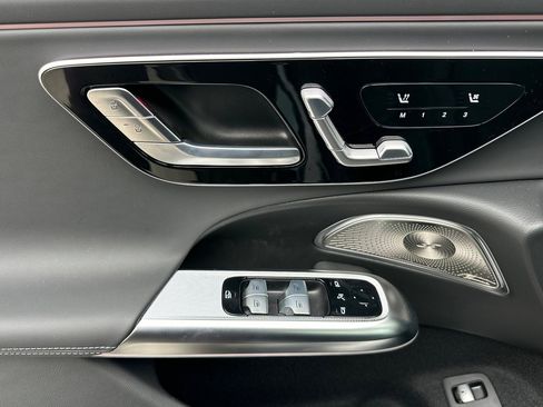 New 2026 Mercedes-Benz E 53 AMG e 4MATIC Sedan image 10