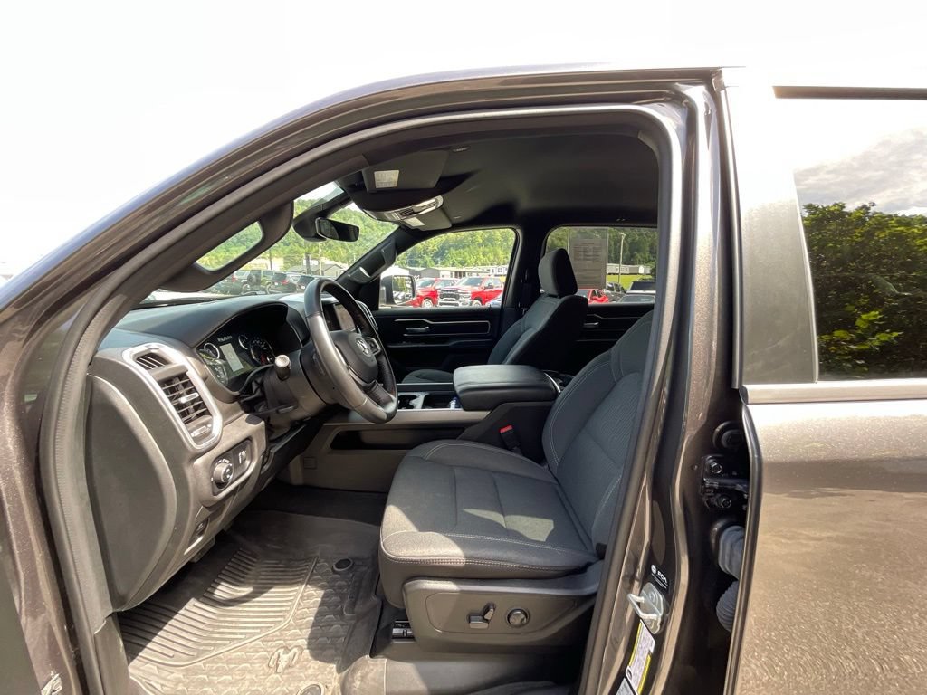 Used 2023 RAM 1500 Big Horn AWD/4WD image 9