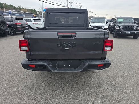 New 2026 Jeep Gladiator Sport image 6