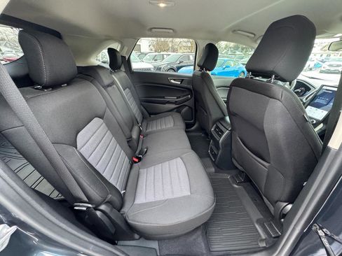 Used 2024 Ford Edge SE image 17