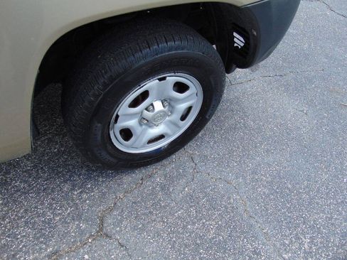 Used 2006 Toyota Tacoma 2WD Regular Cab w/ Enhancement Pkg image 15