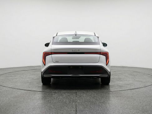 Used 2025 Kia K4 LXS image 7