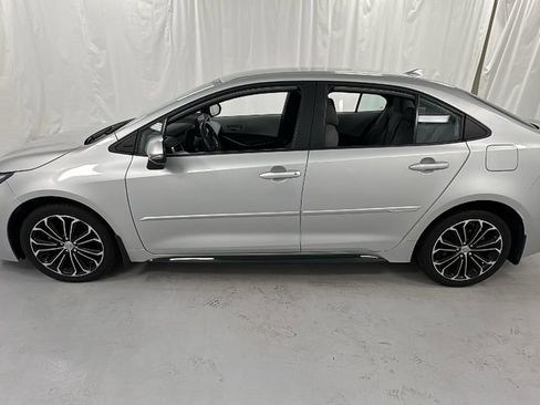 Used 2023 Toyota Corolla SE w/ Carpet Mat Package (TMS) image 6