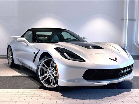Used 2016 Chevrolet Corvette Stingray Convertible w/ 3LT Preferred Equipment Group RWD image 12