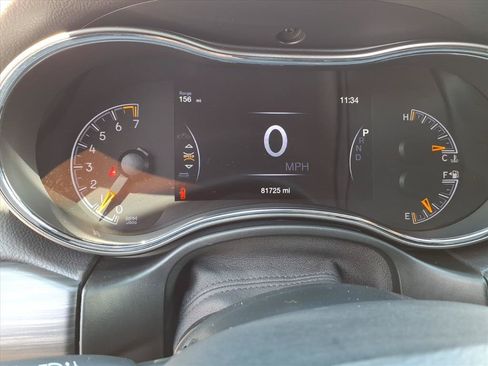 Used 2019 Jeep Grand Cherokee Altitude AWD/4WD image 10
